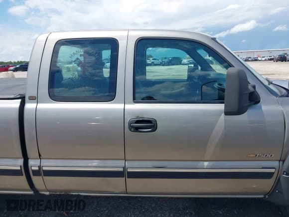 ✅ 2001 Chevrolet Silverado 1500 • VIN: 2GCEK19V611271462 • Лот: 42180074. Опубликован ранее на IAAI с пробегом 191 267 миль. Бесплатный доступ к архиву аукционных продаж из США и подробный отчёт об истории автомобиля на DreamBid. Изображение 13.