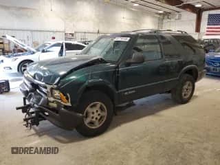 1996 Chevrolet Blazer with VIN 1GNCT18W0TK221519, listed as a Copart auction lot 61718135 with 129,589 mi miles and Clean title. Bid and sale history available at DreamBid. Image 1.