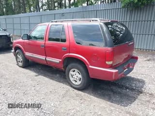 ✅ 2000 Chevrolet Blazer LT • VIN: 1GNDT13W6Y2286541 • Lot: 42640267. Wystawiony na IAAI z przebiegiem 166 500 mil. Bezpłatny archiwum sprzedaży aukcyjnych z USA i szczegółowy raport historii pojazdu na DreamBid. Zdjęcie 3.