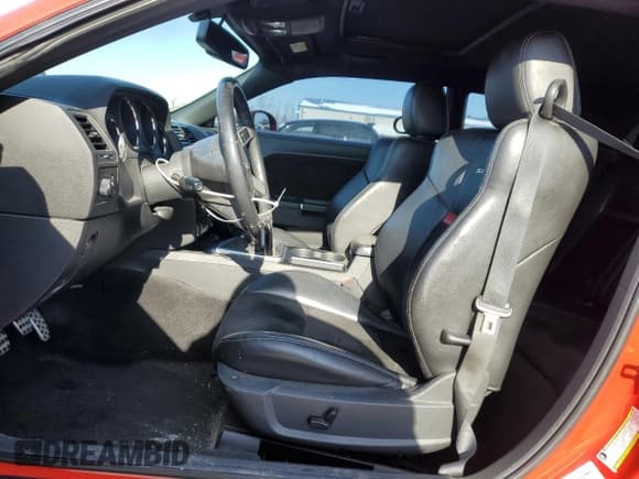 ✅ 2010 Dodge Challenger SRT-8 • VIN: 2B3CJ7DW3AH142519 • Lot: 41775425. Wystawiony na Copart z przebiegiem 84 871 mil. Bezpłatny archiwum sprzedaży aukcyjnych z USA i szczegółowy raport historii pojazdu na DreamBid. Zdjęcie 7.