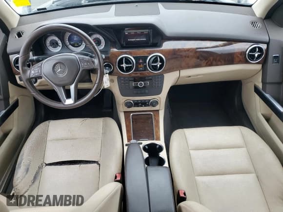 ✅ 2014 Mercedes-Benz GLK 350 • VIN: WDCGG5HB8EG174081 • Lot: 94057395. Listed on Copart with 183,475 mi. Free auction sales archive from the USA and detailed vehicle history report at DreamBid. Image 8.