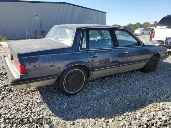 ✅ 1989 Chevrolet Celebrity • VIN: 1G1AW51W8K6185894 • Лот: 75610854. Опубликован ранее на Copart с пробегом 111 268 миль. Бесплатный доступ к архиву аукционных продаж из США и подробный отчёт об истории автомобиля на DreamBid. Изображение 3.