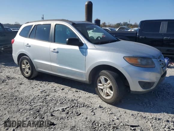 ✅ 2011 Hyundai Santa Fe GLS • VIN: 5XYZG4AG7BG014139 • Lot: 81320094. Listed on Copart with 177,418 mi. Free auction sales archive from the USA and detailed vehicle history report at DreamBid. Image 4.