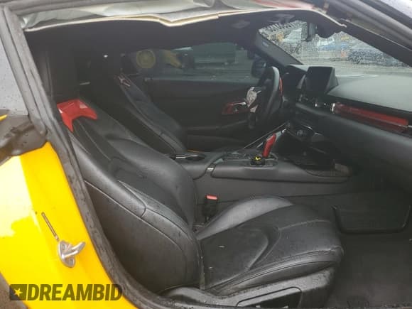 ✅ 2021 Toyota Supra 3.0 • VIN: WZ1DB0C08MW040533 • Lot: 70953135. Wystawiony na Copart z przebiegiem 42 970 mil. Bezpłatny archiwum sprzedaży aukcyjnych z USA i szczegółowy raport historii pojazdu na DreamBid. Zdjęcie 10.