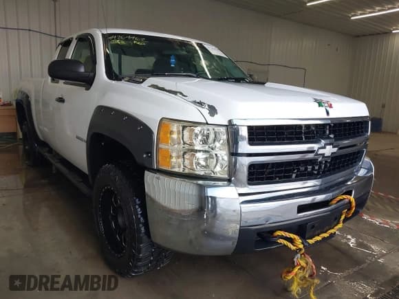✅ 2009 Chevrolet Silverado 2500HD • VIN: 1GCHK49699E105437 • Лот: 41264462. Опубликован ранее на IAAI с пробегом 306 561 миль. Бесплатный доступ к архиву аукционных продаж из США и подробный отчёт об истории автомобиля на DreamBid. Изображение 1.