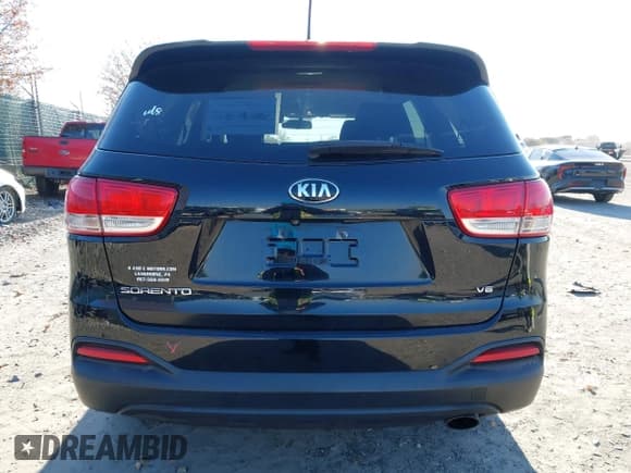 ✅ 2016 Kia Sorento LX • VIN: 5XYPGDA58GG131239 • Lot: 43596580. Wystawiony na IAAI z przebiegiem 99 329 mil. Bezpłatny archiwum sprzedaży aukcyjnych z USA i szczegółowy raport historii pojazdu na DreamBid. Zdjęcie 16.