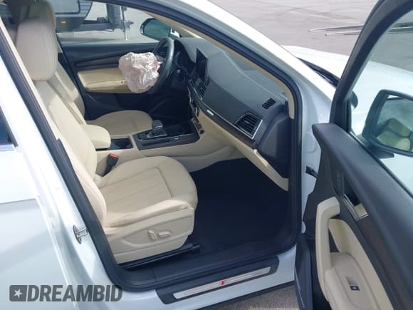 ✅ 2023 Audi Q5 S line Premium Plus • VIN: WA1EAAFY1P2180619 • Lot: 43097578. Listed on IAAI with 13,830 mi. Free auction sales archive from the USA and detailed vehicle history report at DreamBid. Image 5.
