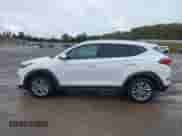 2016 Hyundai Tucson Sport z VIN KM8J3CA23GU045283, wystawiony jako IAAI lot #43549882 z przebiegiem 148 017 mil mil oraz . Historia ofert i sprzedaży dostępna na DreamBid. Obrazek 14.