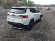 ✅ 2022 Jeep Compass Latitude • VIN: 3C4NJDBB5NT184919 • Lot: 41044815. Wystawiony na IAAI z przebiegiem 17 654 mil. Bezpłatny archiwum sprzedaży aukcyjnych z USA i szczegółowy raport historii pojazdu na DreamBid. Zdjęcie 4.