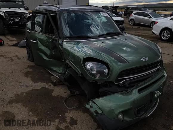 ✅ 2016 MINI Countryman S • VIN: WMWZC5C54GWU21680 • Лот: 83752325. Опубликован ранее на Copart с пробегом 92 888 миль. Бесплатный доступ к архиву аукционных продаж из США и подробный отчёт об истории автомобиля на DreamBid. Изображение 14.