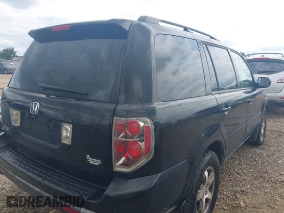 ✅ 2007 Honda Pilot EX-L • VIN: 5FNYF28507B019981 • Lot: 42935921. Listed on IAAI with 234,868 mi. Free auction sales archive from the USA and detailed vehicle history report at DreamBid. Image 4.