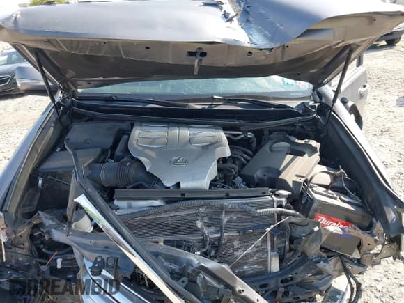 ✅ 2013 Lexus GX 460 • VIN: JTJBM7FX2D5059678 • Lot: 42792414. Listed on IAAI with 140,640 mi. Free auction sales archive from the USA and detailed vehicle history report at DreamBid. Image 10.