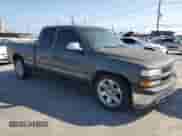 2001 Chevrolet Silverado 1500 LT z VIN 1GCEC19T01Z169707, wystawiony jako Copart lot #60702145 z przebiegiem 331 582 mil mil oraz Czysty tytuł • Clean title. Historia ofert i sprzedaży dostępna na DreamBid. Obrazek 4.