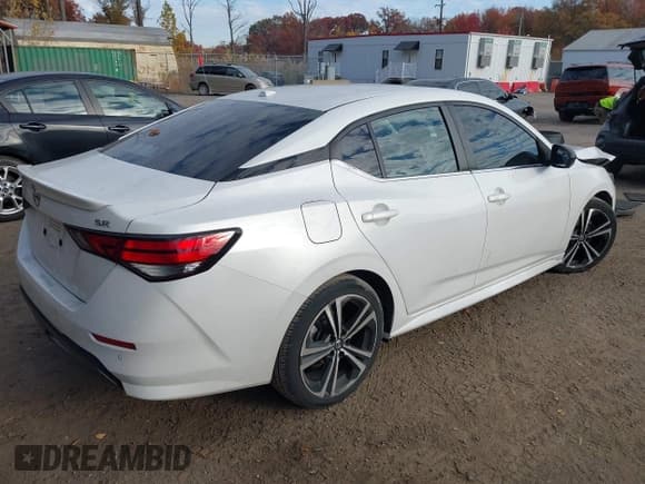 ✅ 2020 Nissan Sentra SR • VIN: 3N1AB8DV9LY274698 • Lot: 43603428. Listed on IAAI with 89,485 mi. Free auction sales archive from the USA and detailed vehicle history report at DreamBid. Image 4.