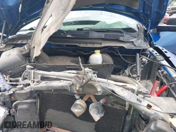 ✅ 2010 Dodge 1500 TRX • VIN: 1D7RV1GT2AS177174 • Lot: 42420900. Wystawiony na IAAI z przebiegiem 97 358 mil. Bezpłatny archiwum sprzedaży aukcyjnych z USA i szczegółowy raport historii pojazdu na DreamBid. Zdjęcie 10.