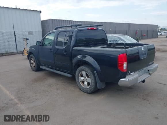 ✅ 2005 Nissan Frontier SE • VIN: 1N6AD07U35C415494 • Lot: 42770285. Wystawiony na IAAI z przebiegiem 264 420 mil. Bezpłatny archiwum sprzedaży aukcyjnych z USA i szczegółowy raport historii pojazdu na DreamBid. Zdjęcie 3.