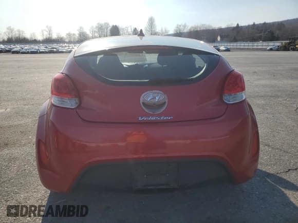 ✅ 2015 Hyundai Veloster RE:FLEX • VIN: KMHTC6AD5FU233040 • Lot: 48817365. Wystawiony na Copart z przebiegiem 140 628 mil. Bezpłatny archiwum sprzedaży aukcyjnych z USA i szczegółowy raport historii pojazdu na DreamBid. Zdjęcie 6.