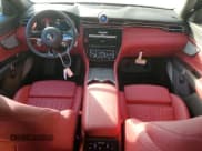 ✅ 2023 Maserati Grecale Modena • VIN: ZN682AVM6P7417525 • Lot: 75650563. Wystawiony na Copart z przebiegiem 198 mil. Bezpłatny archiwum sprzedaży aukcyjnych z USA i szczegółowy raport historii pojazdu na DreamBid. Zdjęcie 8.