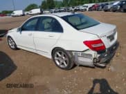 ✅ 2012 Mercedes-Benz C 300 Sport • VIN: WDDGF8BB4CR228650 • Лот: 42458626. Опубликован ранее на IAAI с пробегом 143 027 миль. Бесплатный доступ к архиву аукционных продаж из США и подробный отчёт об истории автомобиля на DreamBid. Изображение 3.