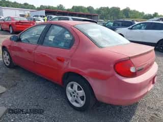 2000 Dodge Neon Highline z VIN 1B3ES46C7YD619712, wystawiony jako IAAI lot #40010160 z przebiegiem 135 043 mil mil oraz . Historia ofert i sprzedaży dostępna na DreamBid. Obrazek 3.