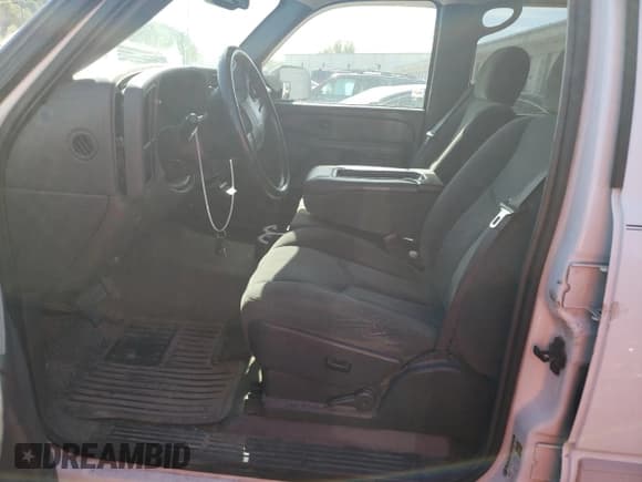 ✅ 2004 Chevrolet Silverado 2500HD LT • VIN: 1GCHC23U54F143906 • Lot: 73301724. Listed on Copart with 196,811 mi. Free auction sales archive from the USA and detailed vehicle history report at DreamBid. Image 7.