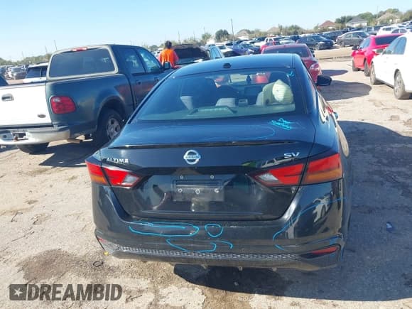 ✅ 2021 Nissan Altima SV • VIN: 1N4BL4DV3MN335457 • Lot: 43780190. Wystawiony na IAAI z przebiegiem 99 302 mil. Bezpłatny archiwum sprzedaży aukcyjnych z USA i szczegółowy raport historii pojazdu na DreamBid. Zdjęcie 16.