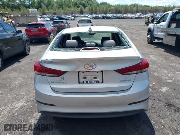 ✅ 2017 Hyundai Elantra SE • VIN: 5NPD84LF4HH093928 • Lot: 43064107. Listed on IAAI with 101,443 mi. Free auction sales archive from the USA and detailed vehicle history report at DreamBid. Image 16.