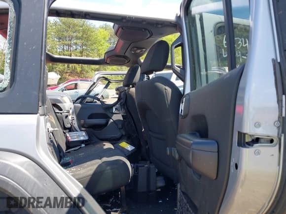 ✅ 2018 Jeep Wrangler Unlimited Sport S • VIN: 1C4HJXDG9JW150509 • Lot: 41989409. Listed on IAAI with Not provided. Free auction sales archive from the USA and detailed vehicle history report at DreamBid. Image 8.