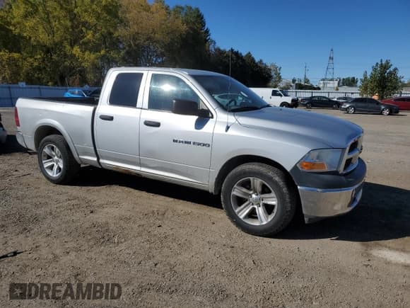 ✅ 2012 Ram 1500 ST • VIN: 1C6RD7FP1CS120897 • Лот: 82548865. Опубликован ранее на Copart с пробегом 222 635 миль. Бесплатный доступ к архиву аукционных продаж из США и подробный отчёт об истории автомобиля на DreamBid. Изображение 4.