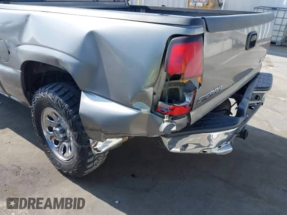 ✅ 2006 GMC Sierra 1500 SLE1 • VIN: 2GTEC13Z361277803 • Lot: 42185058. Listed on IAAI with 118,577 mi. Free auction sales archive from the USA and detailed vehicle history report at DreamBid. Image 6.