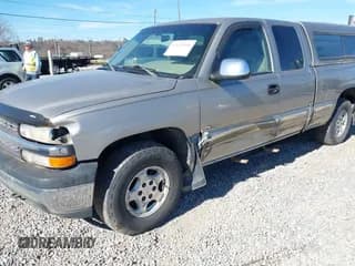 ✅ 2002 Chevrolet Silverado 1500 LS • VIN: 2GCEK19T421197667 • Lot: 43621046. Wystawiony na IAAI z przebiegiem 215 058 mil. Bezpłatny archiwum sprzedaży aukcyjnych z USA i szczegółowy raport historii pojazdu na DreamBid. Zdjęcie 6.