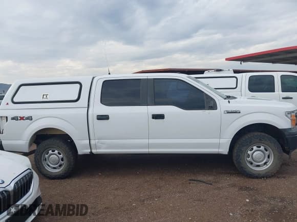 ✅ 2018 Ford F-150 XL • VIN: 1FTEW1EG9JKF64073 • Lot: 43423301. Wystawiony na IAAI z przebiegiem 103 674 mil. Bezpłatny archiwum sprzedaży aukcyjnych z USA i szczegółowy raport historii pojazdu na DreamBid. Zdjęcie 13.