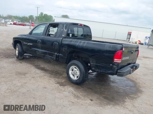✅ 2000 Dodge Dakota Sport • VIN: 1B7GL2AX5YS775200 • Lot: 42113896. Listed on IAAI with 224,337 mi. Free auction sales archive from the USA and detailed vehicle history report at DreamBid. Image 3.