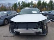 ✅ 2024 Audi Q5 Premium • VIN: WA1ABAFY0R2050717 • Lot: 43569370. Wystawiony na IAAI z przebiegiem 28 722 mil. Bezpłatny archiwum sprzedaży aukcyjnych z USA i szczegółowy raport historii pojazdu na DreamBid. Zdjęcie 13.