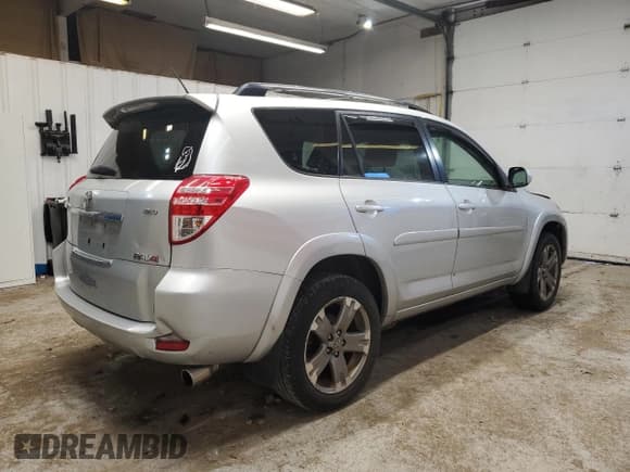 ✅ 2012 Toyota RAV4 Sport • VIN: JTMRF4DV7C5049965 • Lot: 93021025. Wystawiony na Copart z przebiegiem 237 603 mil. Bezpłatny archiwum sprzedaży aukcyjnych z USA i szczegółowy raport historii pojazdu na DreamBid. Zdjęcie 3.
