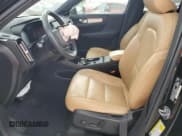 ✅ 2019 Volvo XC40 Momentum • VIN: YV4162UK2K2155020 • Лот: 91381845. Опубликован ранее на Copart с пробегом 55 824 миль. Бесплатный доступ к архиву аукционных продаж из США и подробный отчёт об истории автомобиля на DreamBid. Изображение 7.