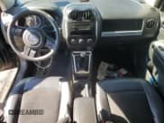 ✅ 2015 Jeep Compass North • VIN: 1C4NJDAB0FD101096 • Lot: 82234115. Wystawiony na Copart z przebiegiem 158 108 mil. Bezpłatny archiwum sprzedaży aukcyjnych z USA i szczegółowy raport historii pojazdu na DreamBid. Zdjęcie 8.