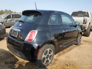 ✅ 2013 FIAT 500e • VIN: 3C3CFFGE4DT750711 • Lot: 71016464. Wystawiony na Copart z przebiegiem 48 691 mil. Bezpłatny archiwum sprzedaży aukcyjnych z USA i szczegółowy raport historii pojazdu na DreamBid. Zdjęcie 3.