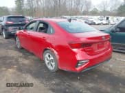 ✅ 2020 Kia Forte LXS • VIN: 3KPF24AD2LE252227 • Lot: 41555563. Wystawiony na IAAI z przebiegiem 78 201 mil. Bezpłatny archiwum sprzedaży aukcyjnych z USA i szczegółowy raport historii pojazdu na DreamBid. Zdjęcie 3.