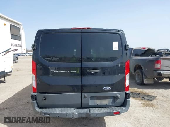 ✅ 2018 Ford Transit • VIN: 1FTYR2YM1JKA80703 • Лот: 41750614. Опубликован ранее на IAAI с пробегом 72 923 миль. Бесплатный доступ к архиву аукционных продаж из США и подробный отчёт об истории автомобиля на DreamBid. Изображение 16.