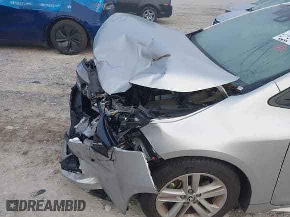 ✅ 2022 Toyota Corolla SE • VIN: JTND4MBE9N3166878 • Lot: 43743521. Wystawiony na IAAI z przebiegiem 33 533 mil. Bezpłatny archiwum sprzedaży aukcyjnych z USA i szczegółowy raport historii pojazdu na DreamBid. Zdjęcie 6.