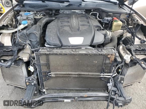 ✅ 2015 Porsche Cayenne Diesel • VIN: WP1AF2A28FLA40931 • Lot: 70345305. Wystawiony na Copart z przebiegiem 126 343 mil. Bezpłatny archiwum sprzedaży aukcyjnych z USA i szczegółowy raport historii pojazdu na DreamBid. Zdjęcie 12.