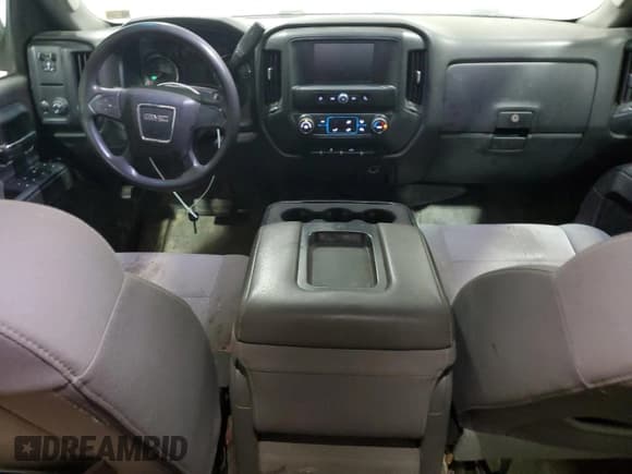 ✅ 2018 GMC Sierra 2500HD • VIN: 1GT12REG9JF178433 • Lot: 47358455. Wystawiony na Copart z przebiegiem 177 980 mil. Bezpłatny archiwum sprzedaży aukcyjnych z USA i szczegółowy raport historii pojazdu na DreamBid. Zdjęcie 8.