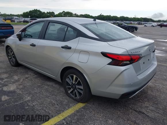 ✅ 2024 Nissan Versa S • VIN: 3N1CN8DV2RL930147 • Lot: 42369601. Listed on IAAI with 19,189 mi. Free auction sales archive from the USA and detailed vehicle history report at DreamBid. Image 3.