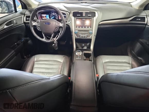 ✅ 2017 Ford Fusion SE • VIN: 3FA6P0H92HR393817 • Lot: 70639055. Listed on Copart with 87,059 mi. Free auction sales archive from the USA and detailed vehicle history report at DreamBid. Image 8.