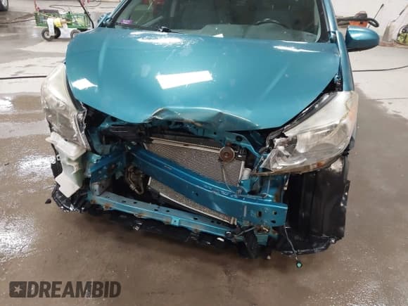 ✅ 2012 Toyota Yaris L • VIN: JTDKTUD33CD533792 • Lot: 42061094. Wystawiony na IAAI z przebiegiem 129 121 mil. Bezpłatny archiwum sprzedaży aukcyjnych z USA i szczegółowy raport historii pojazdu na DreamBid. Zdjęcie 6.