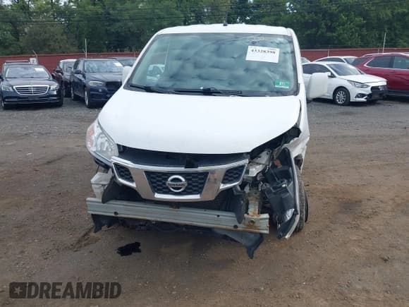 ✅ 2018 Nissan NV200 S • VIN: 3N6CM0KN5JK695111 • Lot: 43328398. Listed on IAAI with 129,751 mi. Free auction sales archive from the USA and detailed vehicle history report at DreamBid. Image 17.