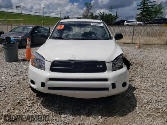 ✅ 2008 Toyota RAV4 • VIN: JTMZK33V786010690 • Lot: 56968385. Wystawiony na Copart z przebiegiem Nie podano. Bezpłatny archiwum sprzedaży aukcyjnych z USA i szczegółowy raport historii pojazdu na DreamBid. Zdjęcie 5.