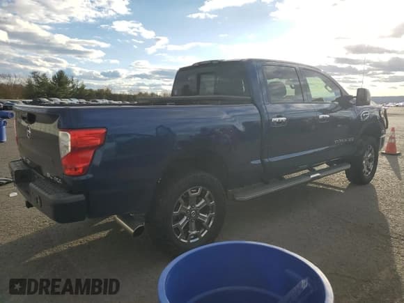 ✅ 2017 Nissan Titan SV • VIN: 1N6BA1F48HN524188 • Lot: 93021415. Wystawiony na Copart z przebiegiem 118 545 mil. Bezpłatny archiwum sprzedaży aukcyjnych z USA i szczegółowy raport historii pojazdu na DreamBid. Zdjęcie 3.