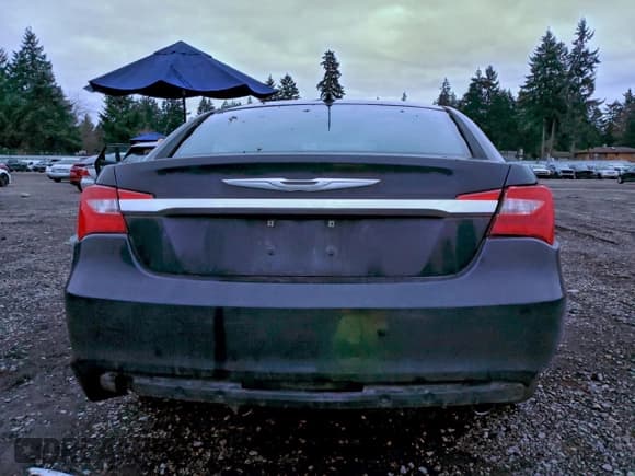 ✅ 2012 Chrysler 200 Limited • VIN: 1C3CCBCG2CN175239 • Lot: 95147695. Listed on Copart with 158,748 mi. Free auction sales archive from the USA and detailed vehicle history report at DreamBid. Image 6.